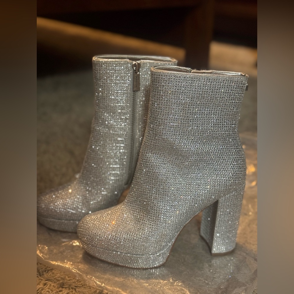 Michael Kors Joanna Crystal Glittering Silver Heeled Boots Size 6